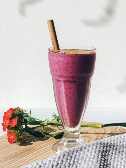 Berry and Vanilla Oat Milk Smoothie